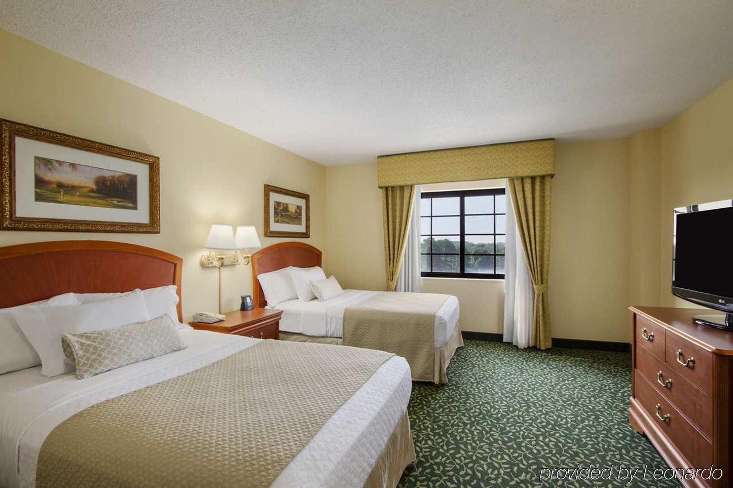 Embassy Suites Greenville Golf Resort & Conference Center Habitación foto