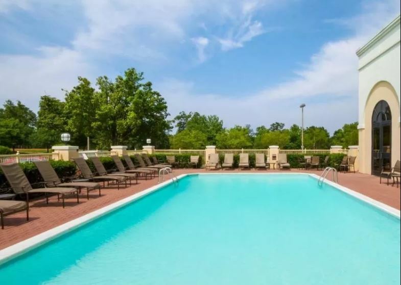 Embassy Suites Greenville Golf Resort & Conference Center Exterior foto